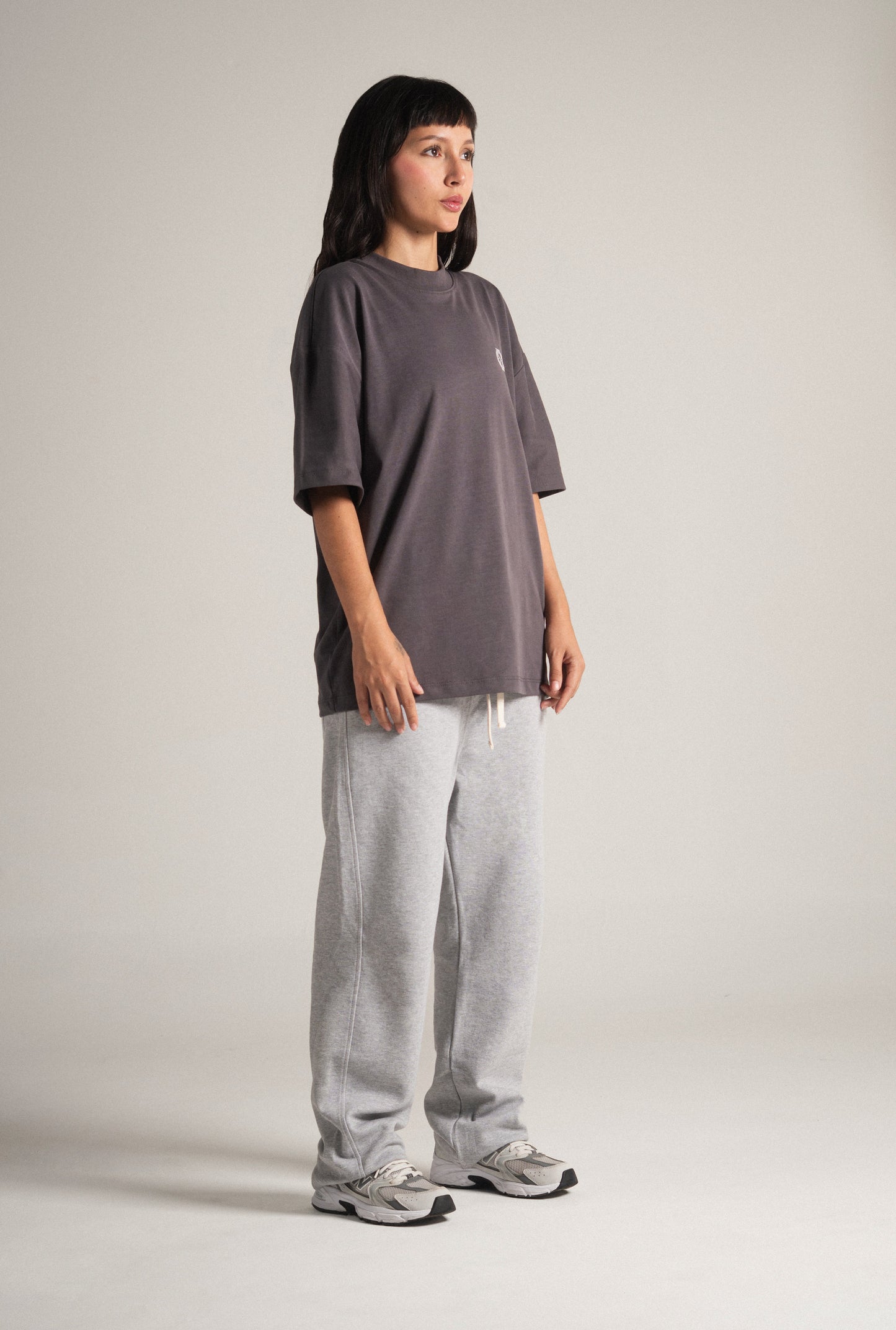 Camiseta Oversize Angelum Infans - Gris Plomo