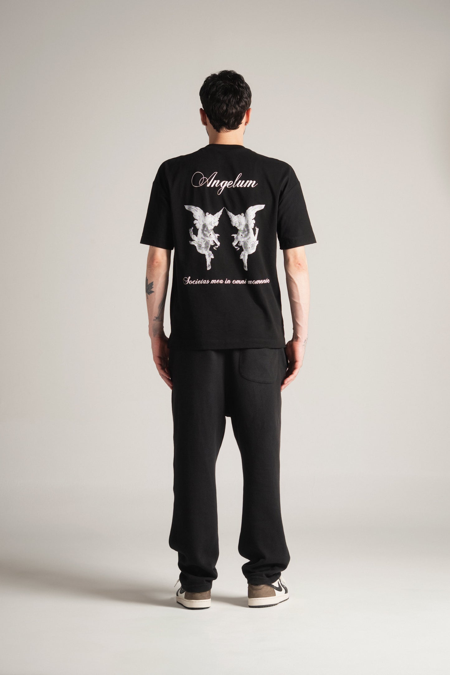 Camiseta Oversize Angelum Infans - Negra