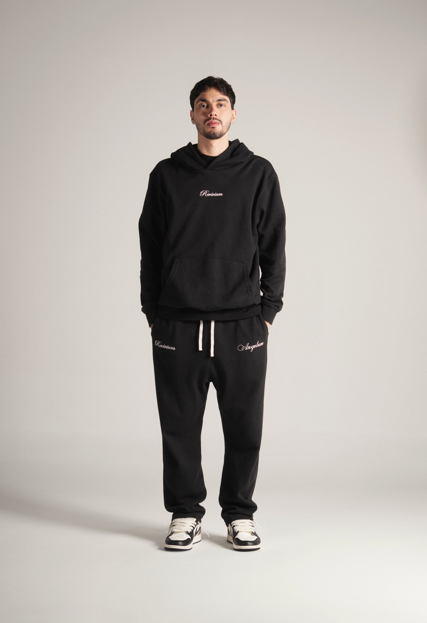 Sudadera Angelum - Negra
