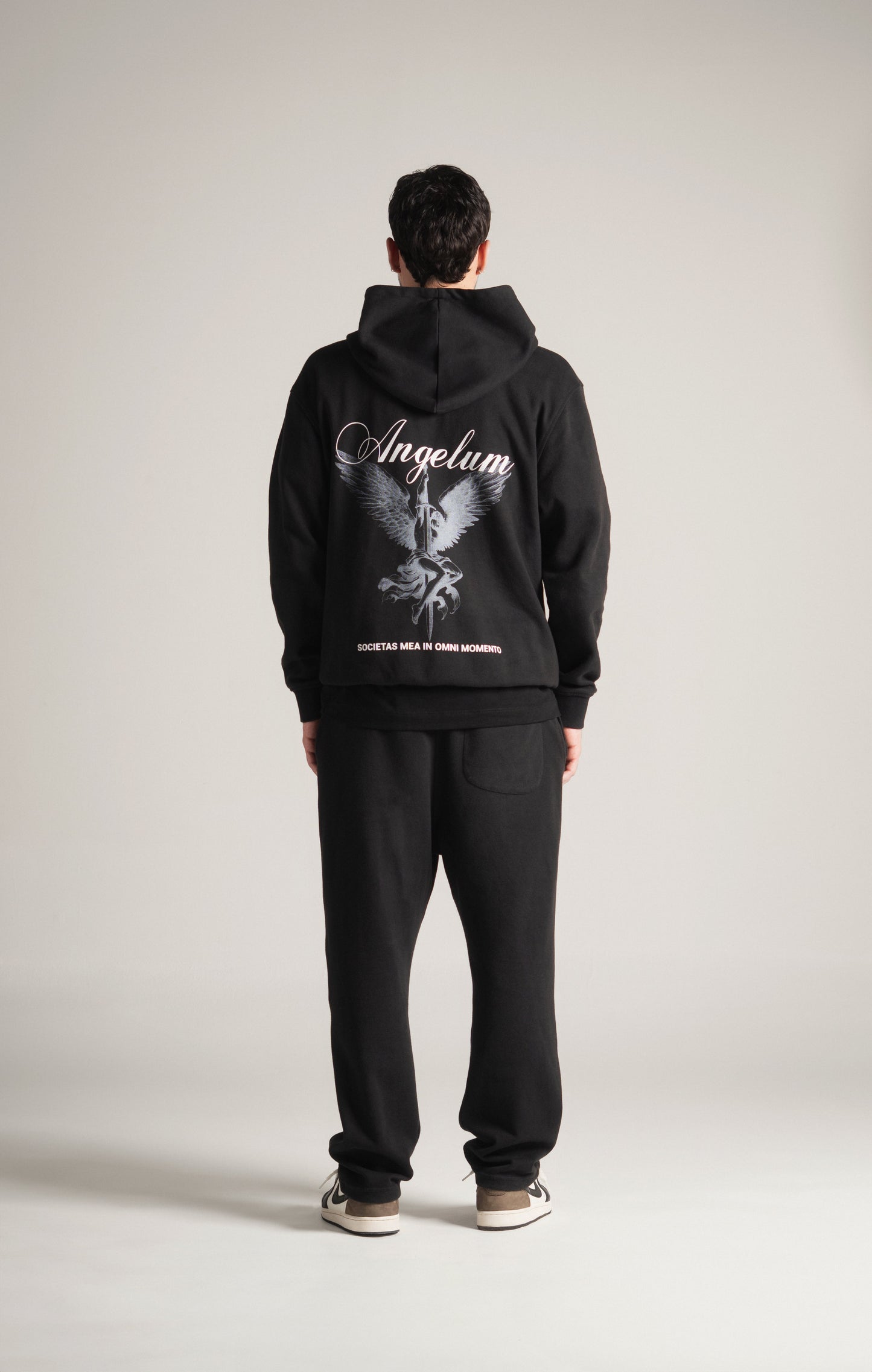 Sudadera Angelum - Negra