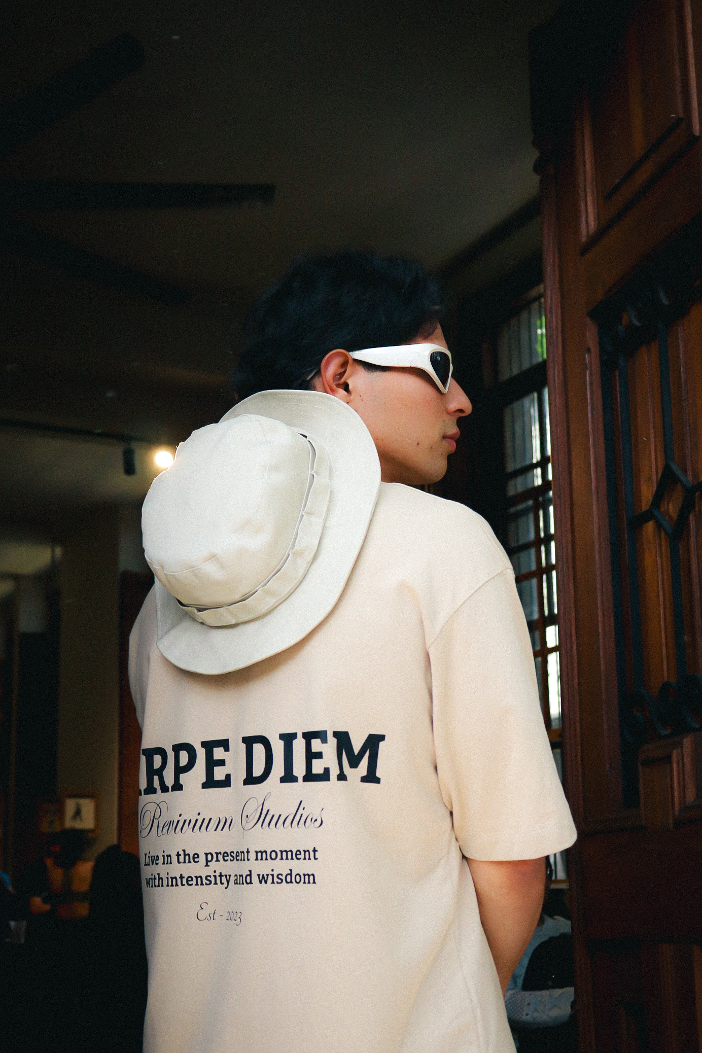 Camiseta Oversize Carpe Diem - Beige