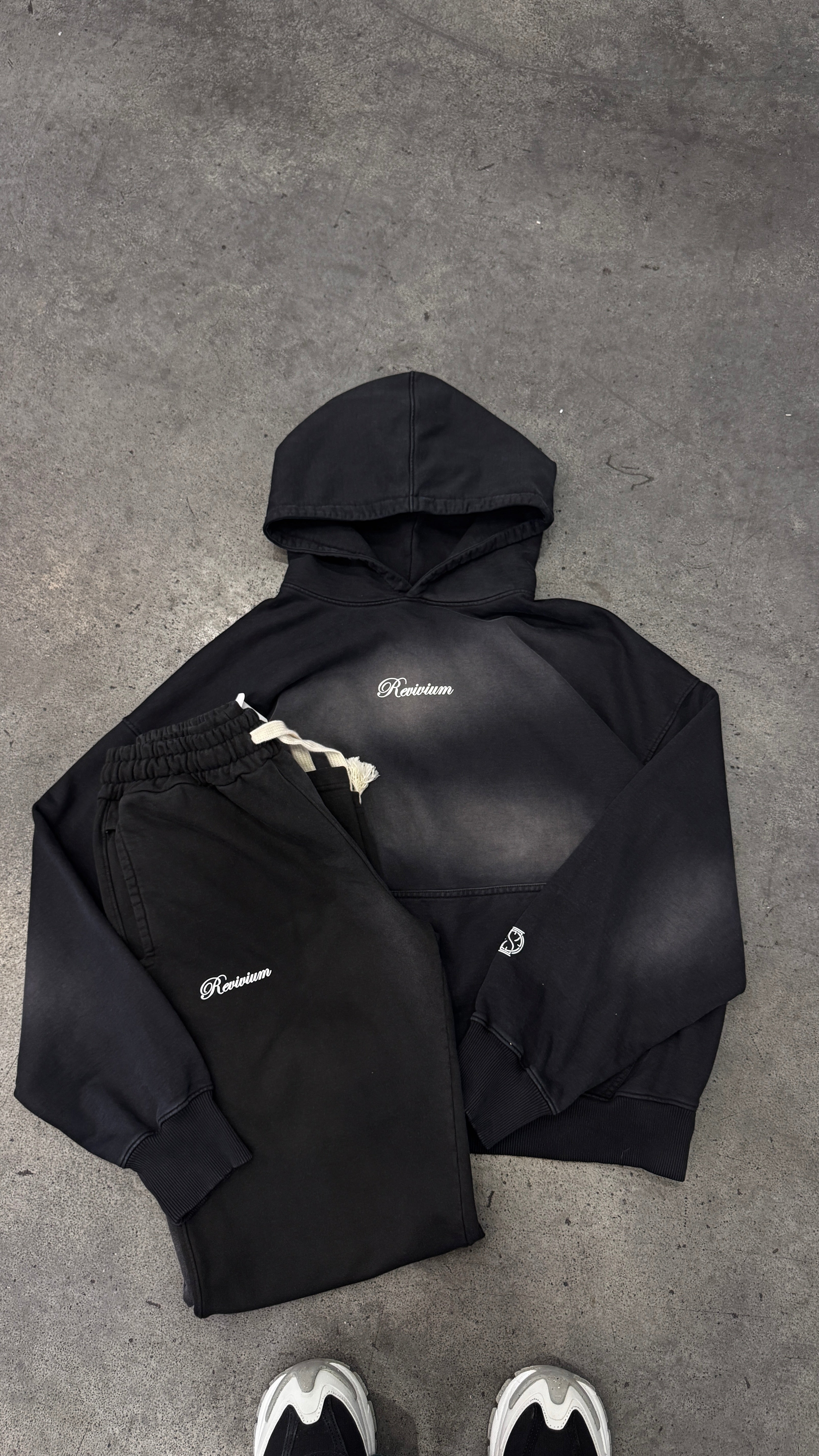 Sudadera Clvssic - Negra Washed