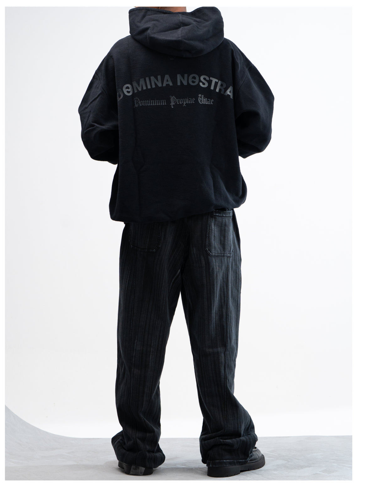 Sudadera Redire ad se Ipsum - Negra Barrido