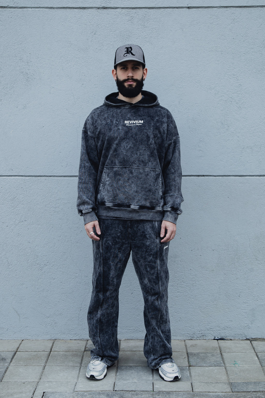 Sudadera Revivium Project - Gris Washed